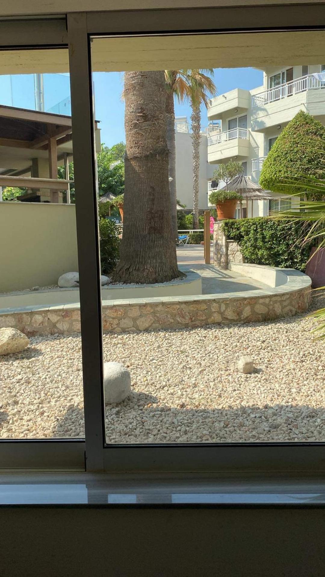 Apart Otel Poseidonia